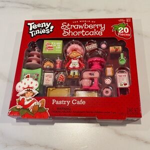 Strawberry Shortcake Teeny Tinies Bake Shop 🍓